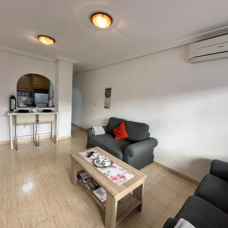 Homely Vitoria Apartment Torrevieja